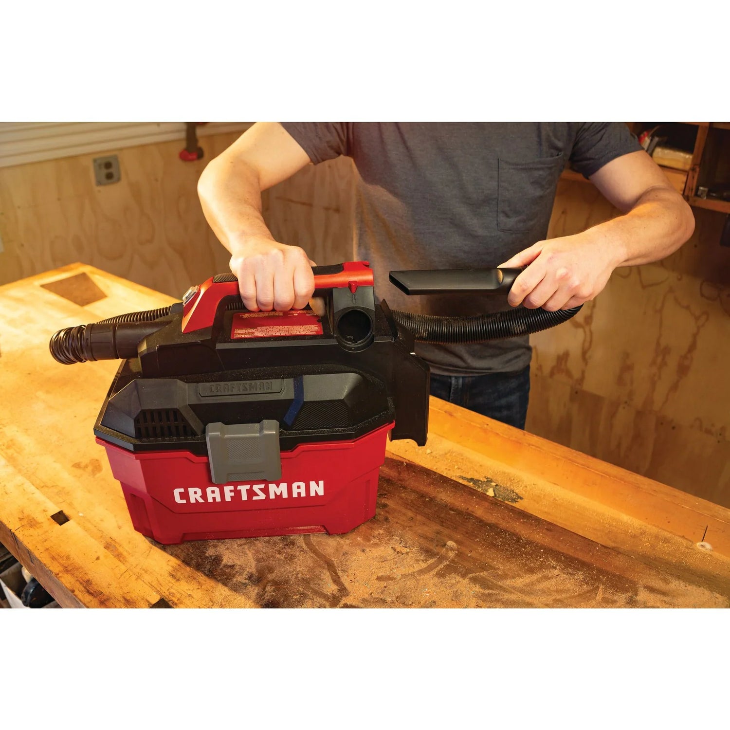 Craftsman CMCV002B V20 Cordless Vacuum Cleaner