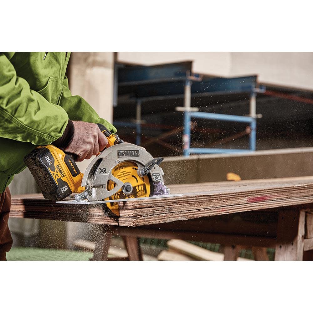 DEWALT DCS574B 20V MAX* XR® BRUSHLESS 7-1/4" CIRCULAR SAW