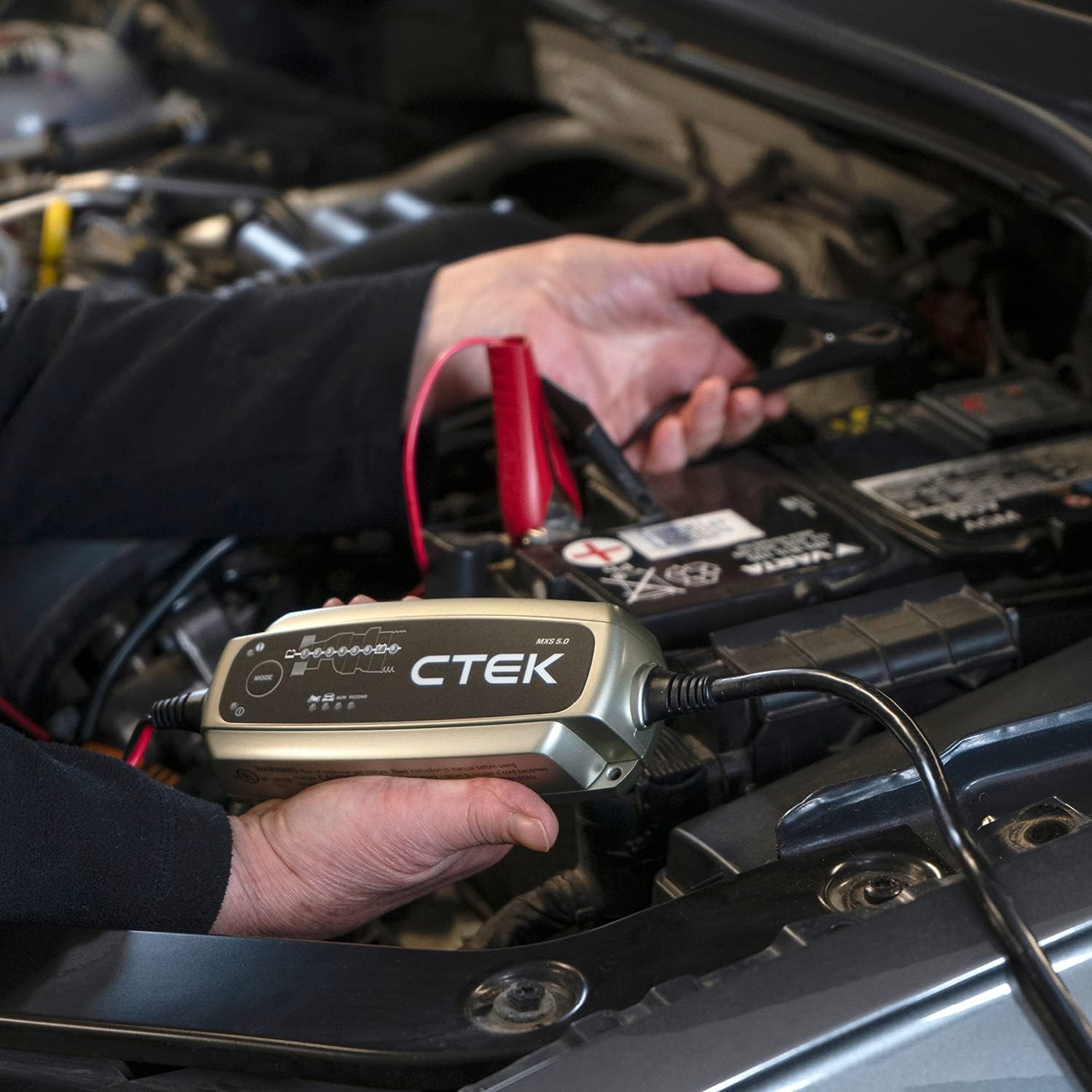 CTEK 40-206 MXS 5.0 Fully Automatic 4.3 amp Battery Charger and Maintainer 12V