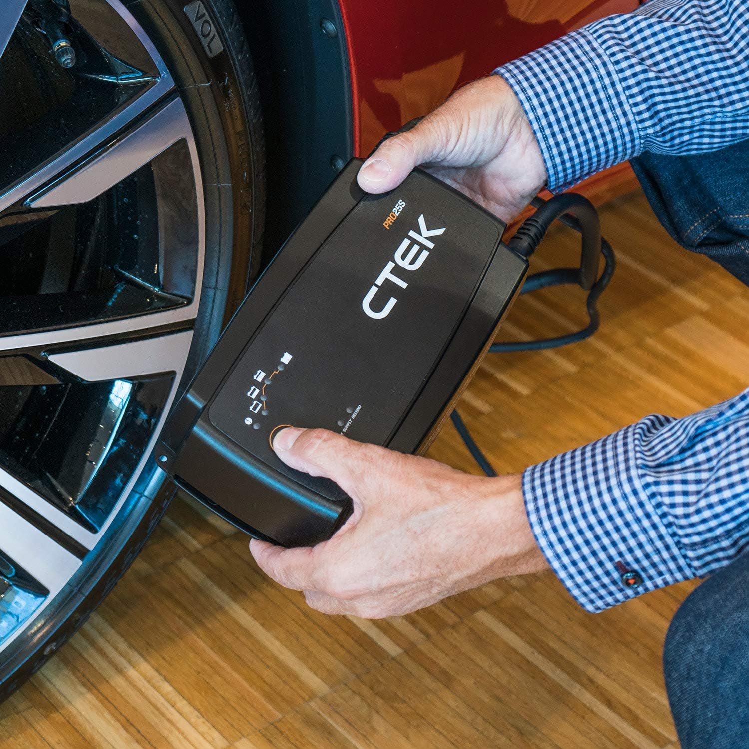 CTEK 40-328 PRO25S 12V Battery Charger and Power Supply