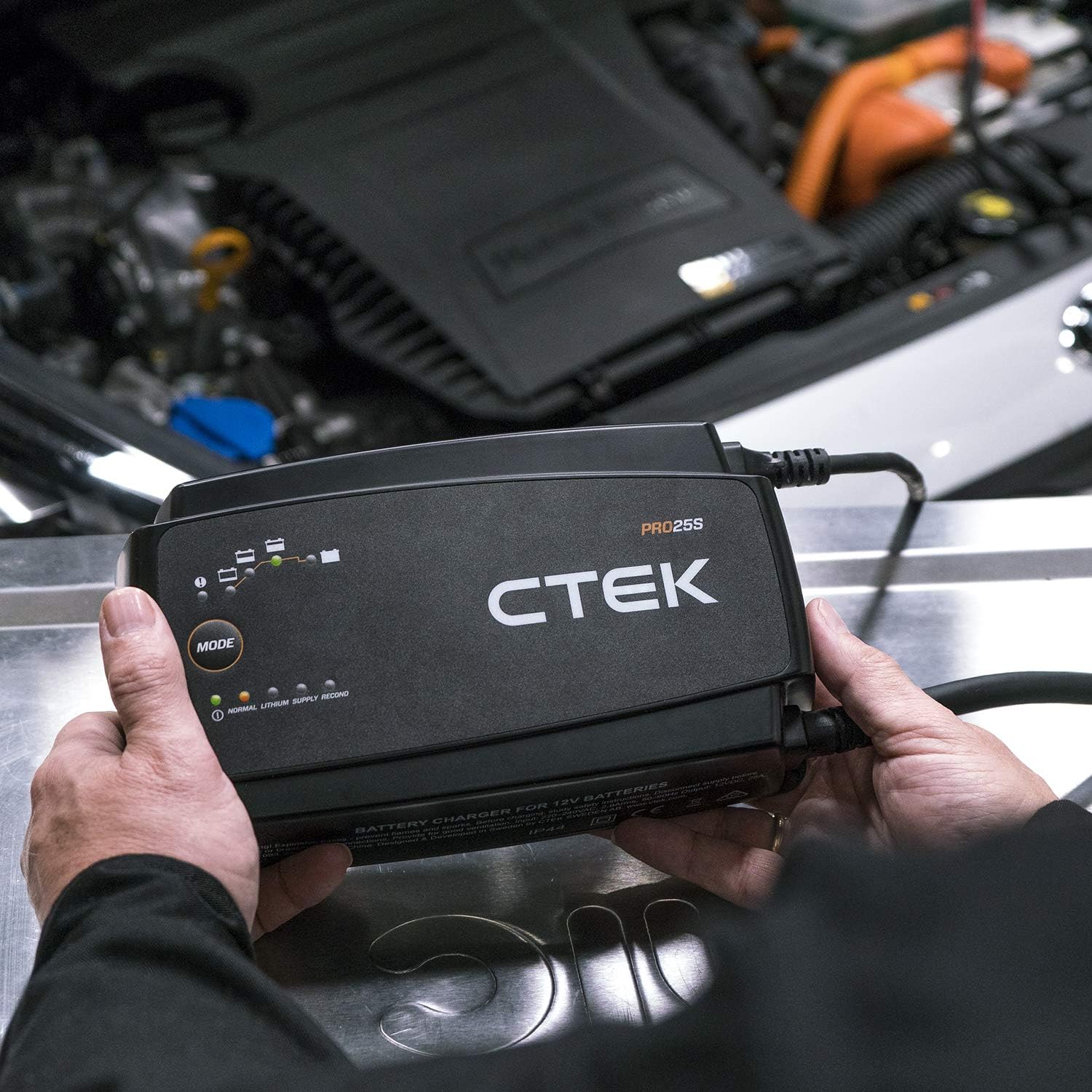 CTEK 40-328 PRO25S 12V Battery Charger and Power Supply