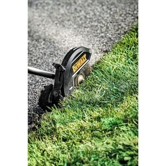 DeWalt DCED472X1 60V MAX* 7-1/2 in. Brushless Attachment Capable Edger Kit