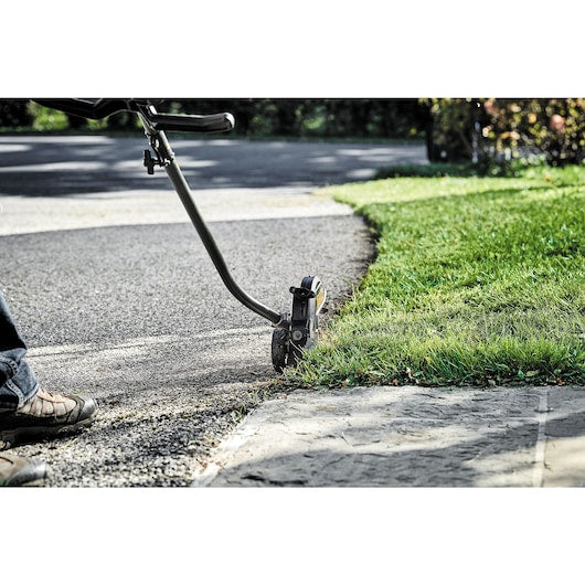 DeWalt DCED472X1 60V MAX* 7-1/2 in. Brushless Attachment Capable Edger Kit