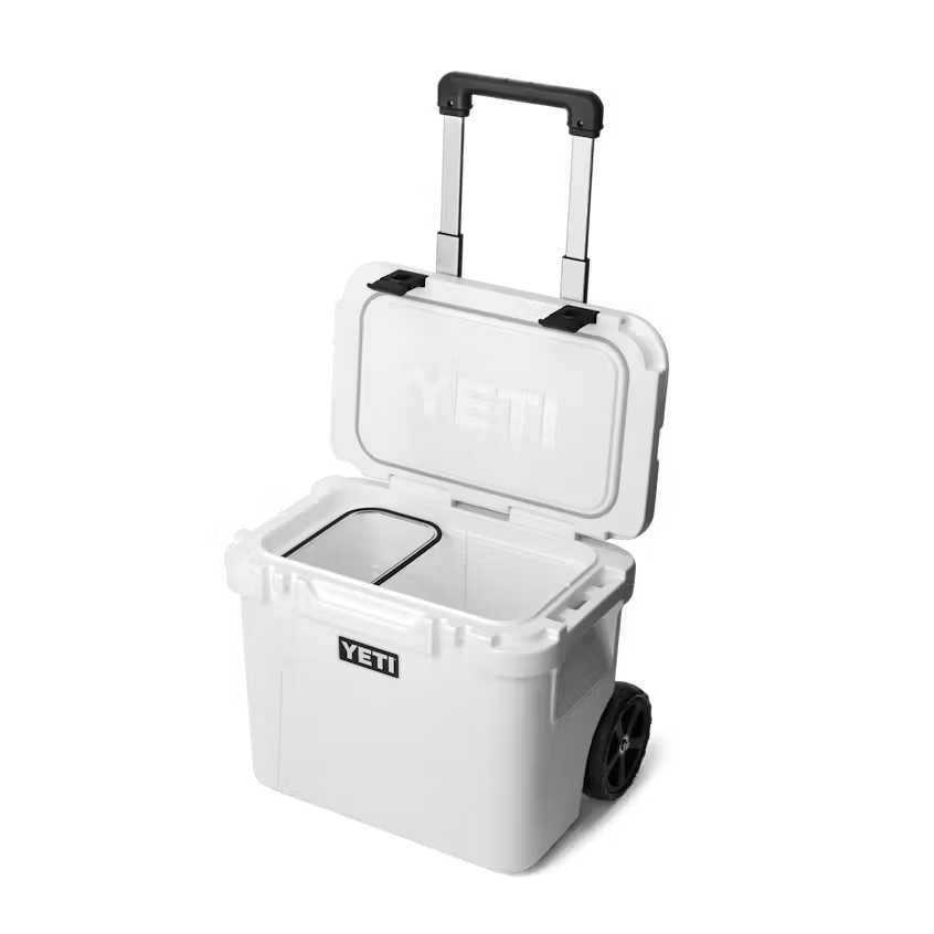 Yeti Roadie 32 Wheeled Cooler White
