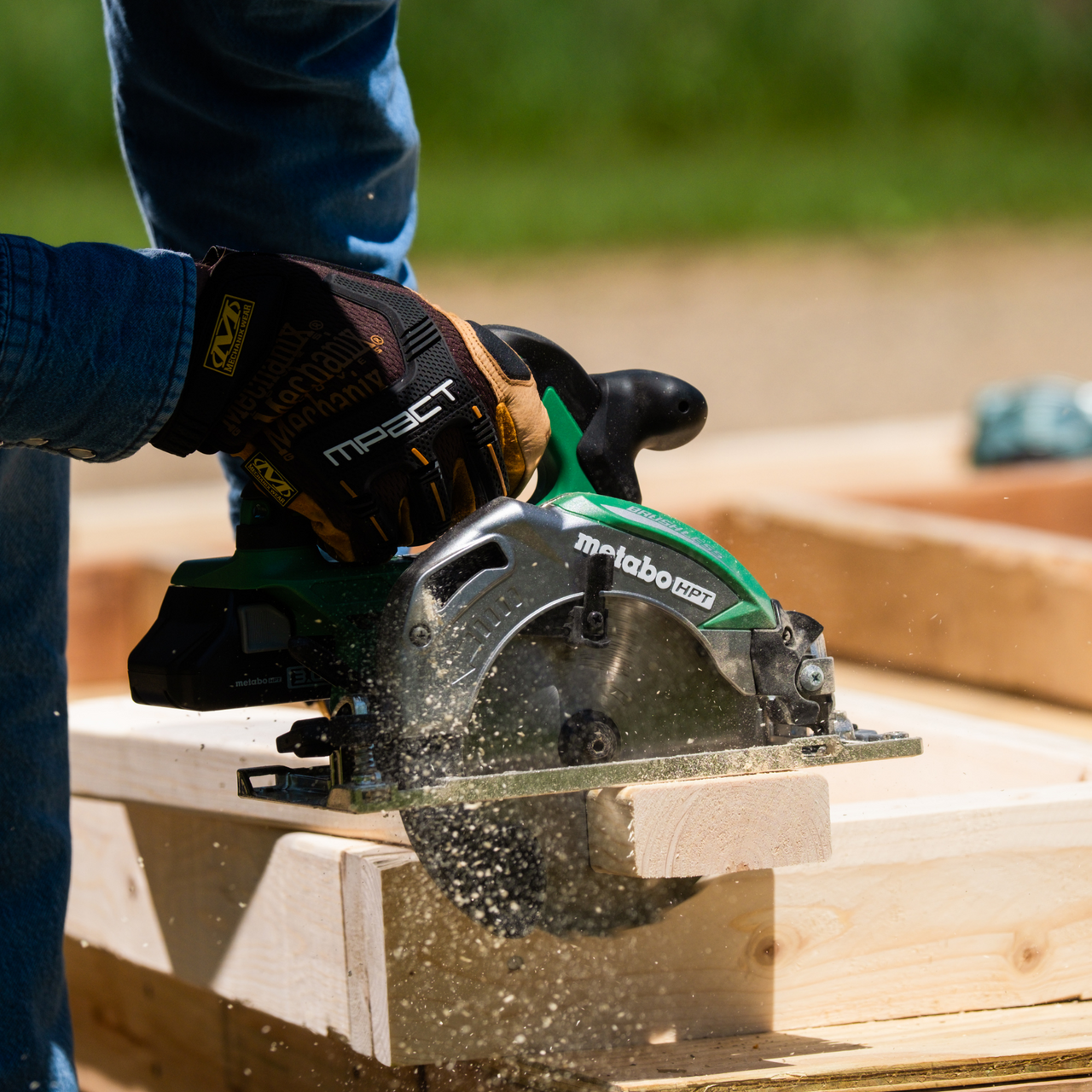 18V 6-1/2 Inch Deep Cut Cordless Circular Saw (Tool Body Only) | Metabo HPT C18DBALQ4