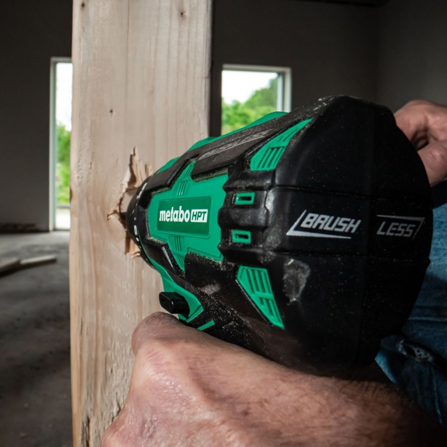 Metabo HPT DS18DBFL2E 18V Cordless Drill Kit with 2 Batteries and Charger