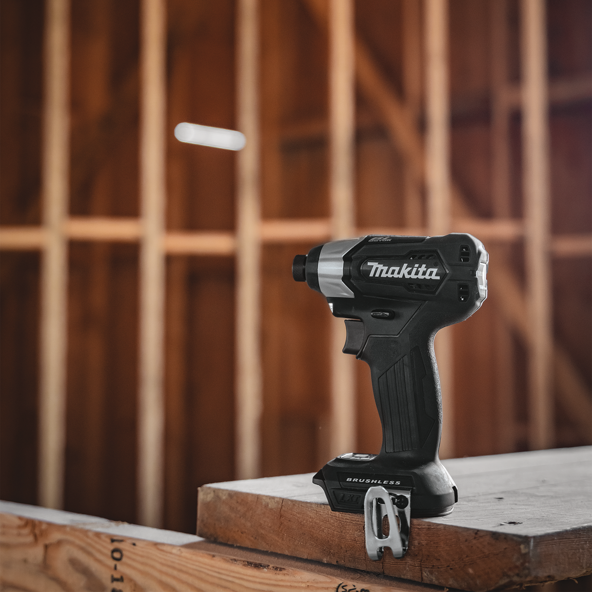 Makita CX401SYB Sub-Compact 4 Pc. Kit with BONUS BL1850B Battery