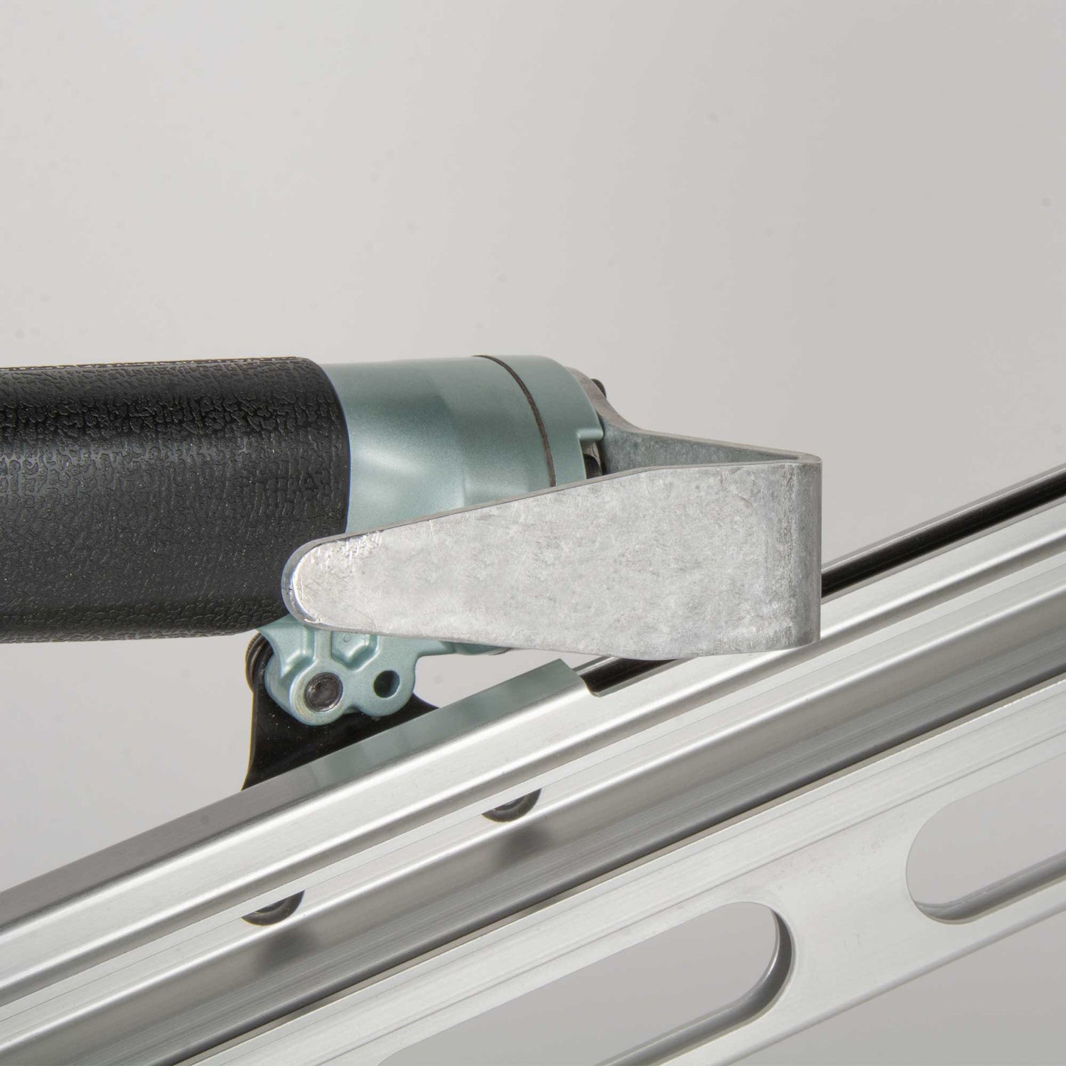 Metabo HPT NR83A5 21 Degree 3-1/4 Inch Plastic Collated Framing Nailer