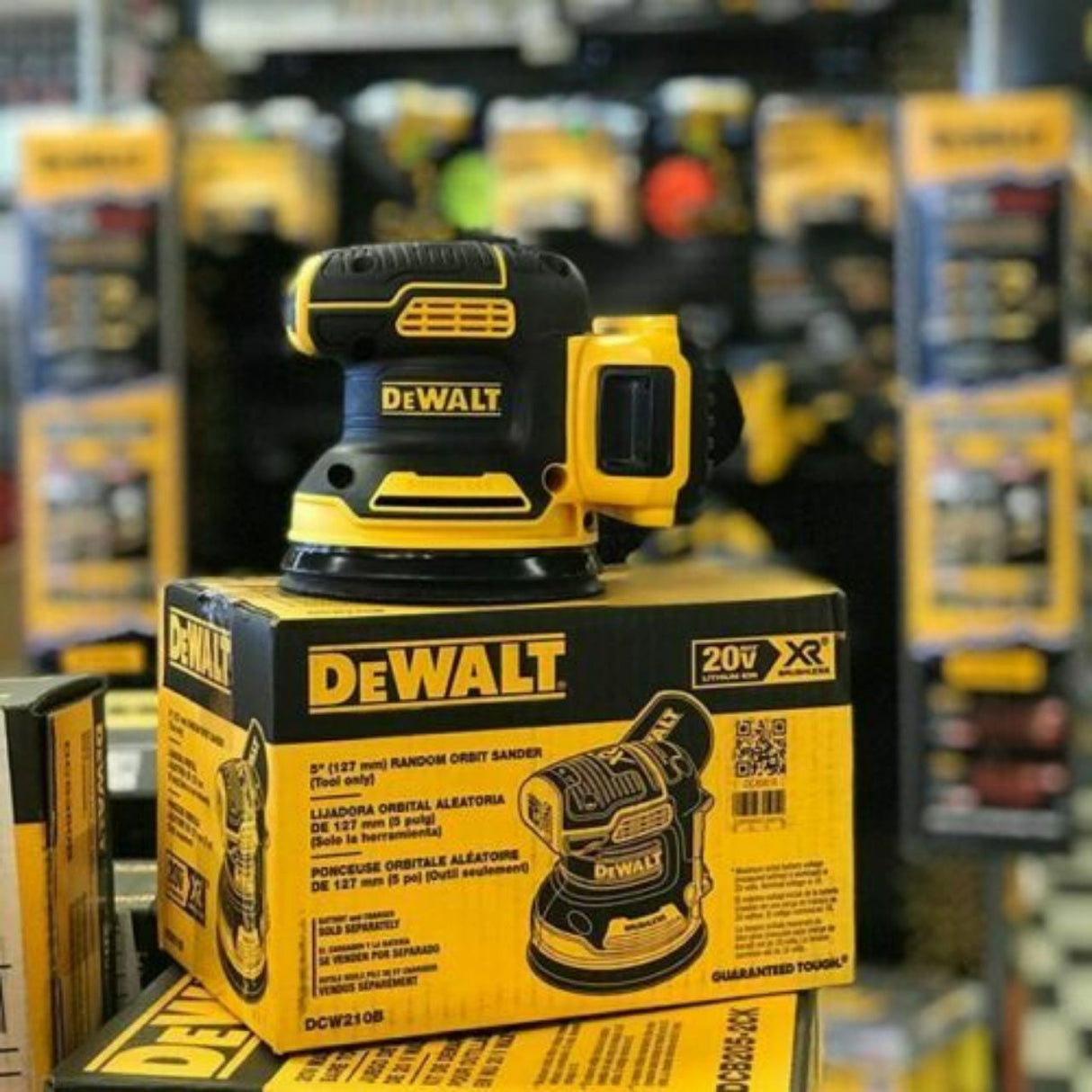 20V MAX* XR® 5 IN. BRUSHLESS CORDLESS VARIABLE-SPEED RANDOM ORBITAL SANDER (TOOL ONLY)