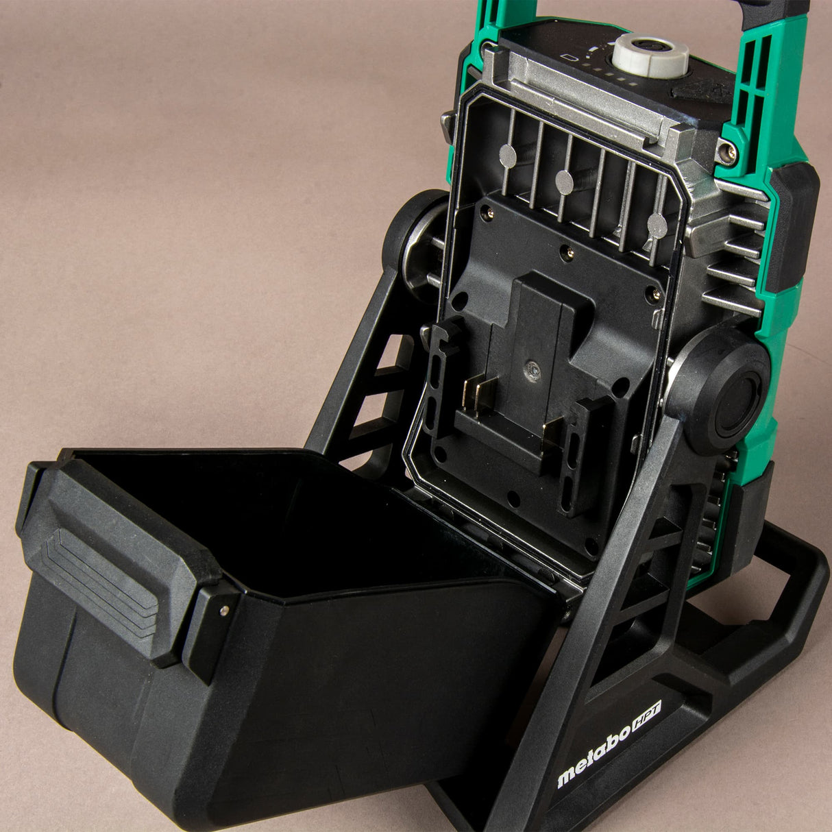 Metabo HPT UB18DCQ4 18V MultiVolt Cordless 4,000 Lumen LED Work Light (Tool Body Only)