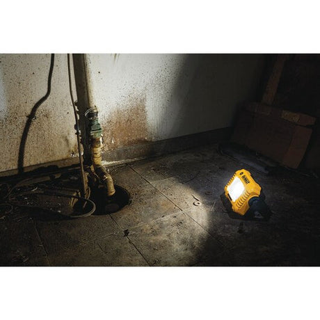 12V/20V MAX* Compact Task Light