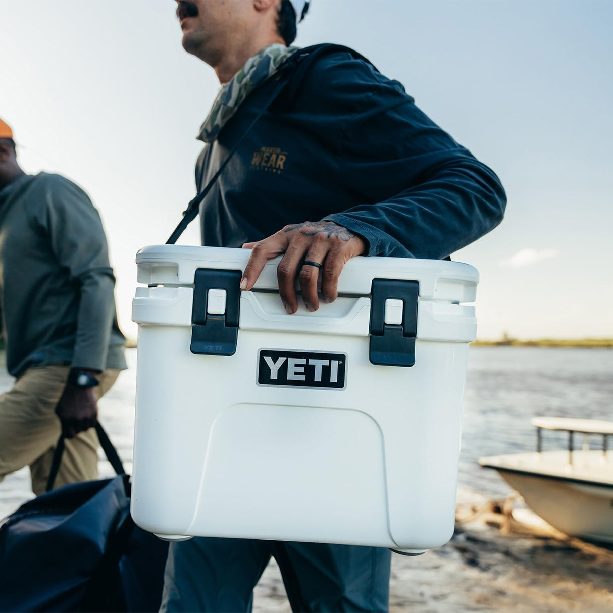 Yeti Roadie 15 Hard Cooler Big Sky Blue