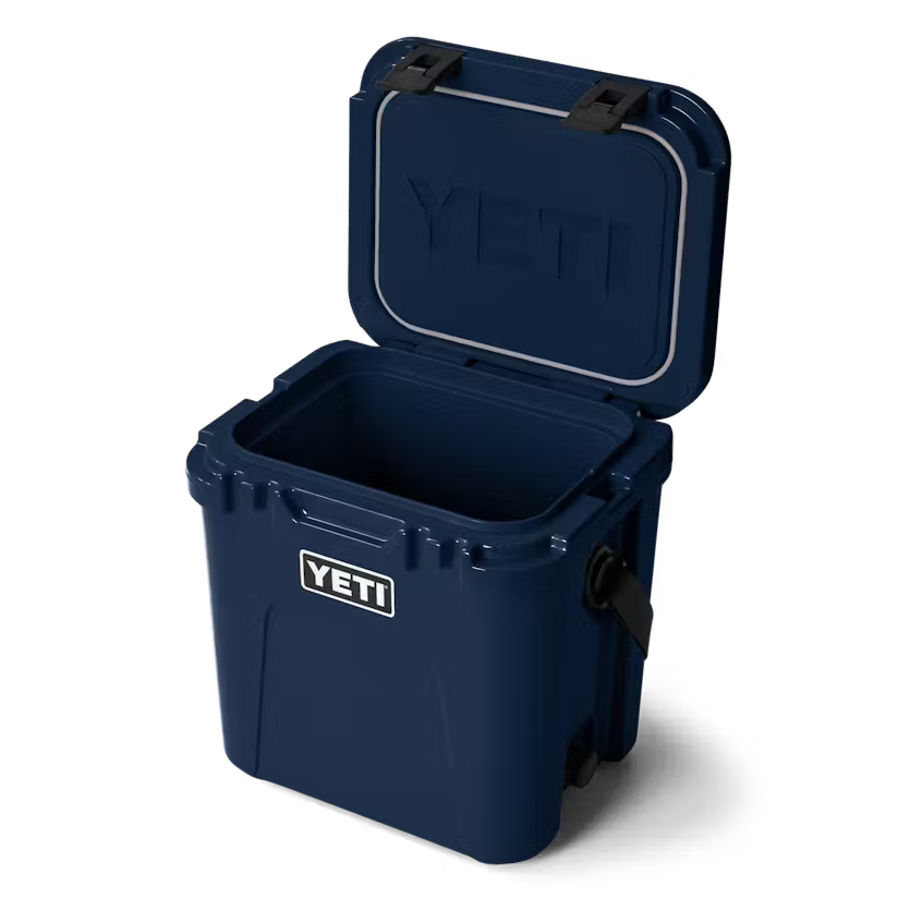 Yeti Roadie 32 Wheeled Cooler Navy